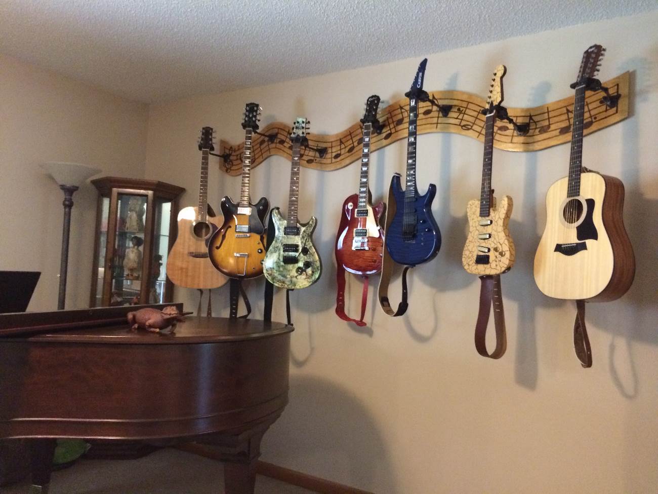 Hanger 2016 Room Right